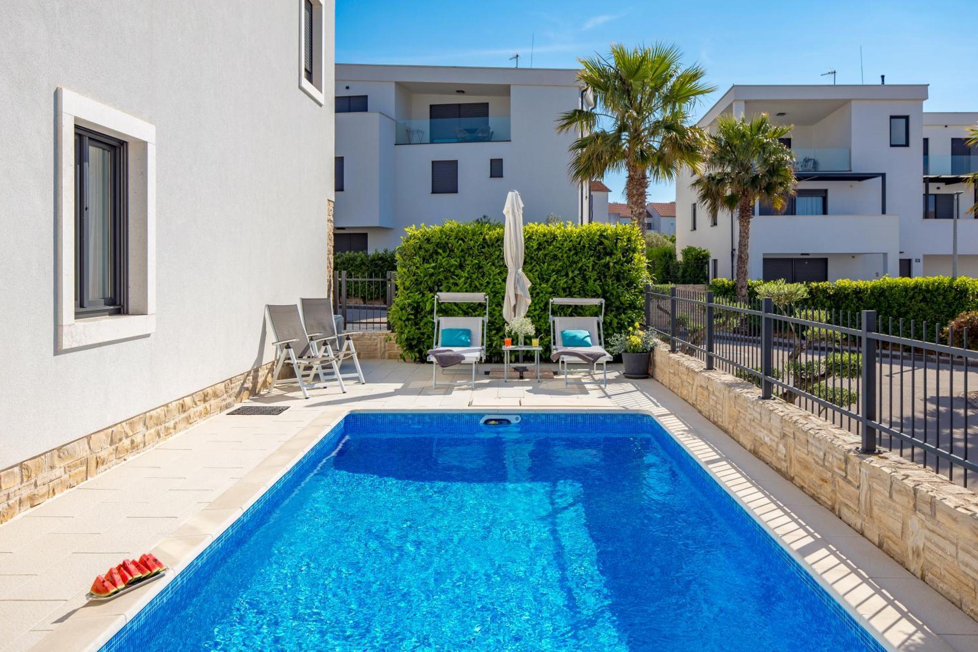 Luxury Apartment Hyperion With Private Pool And Garden Murter Eksteriør billede