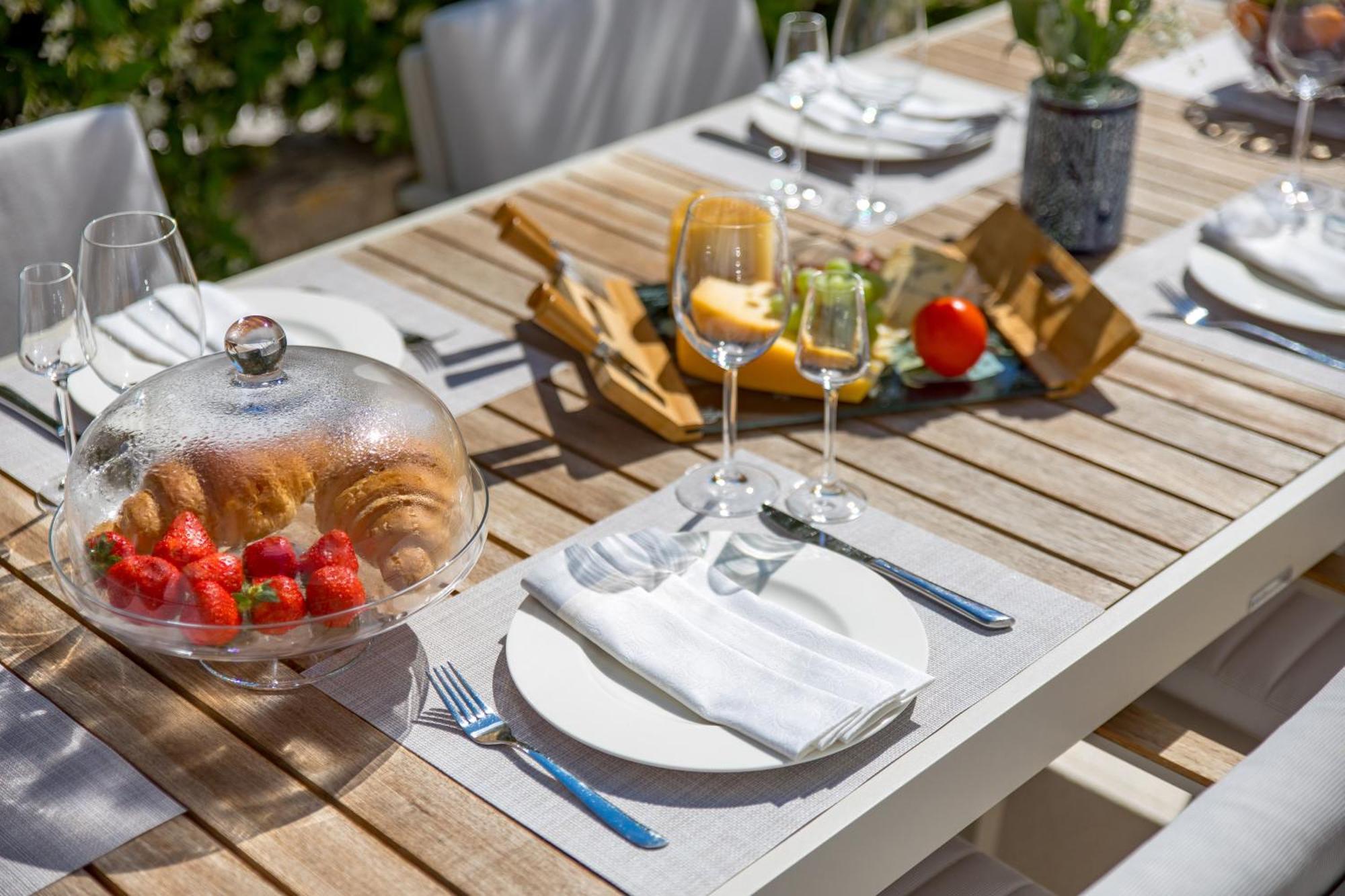 Luxury Apartment Hyperion With Private Pool And Garden Murter Eksteriør billede