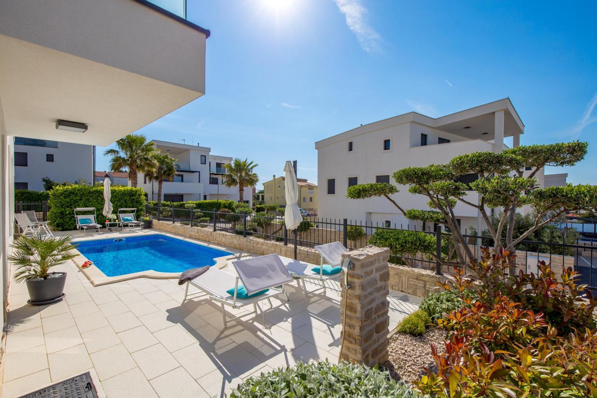 Luxury Apartment Hyperion With Private Pool And Garden Murter Eksteriør billede