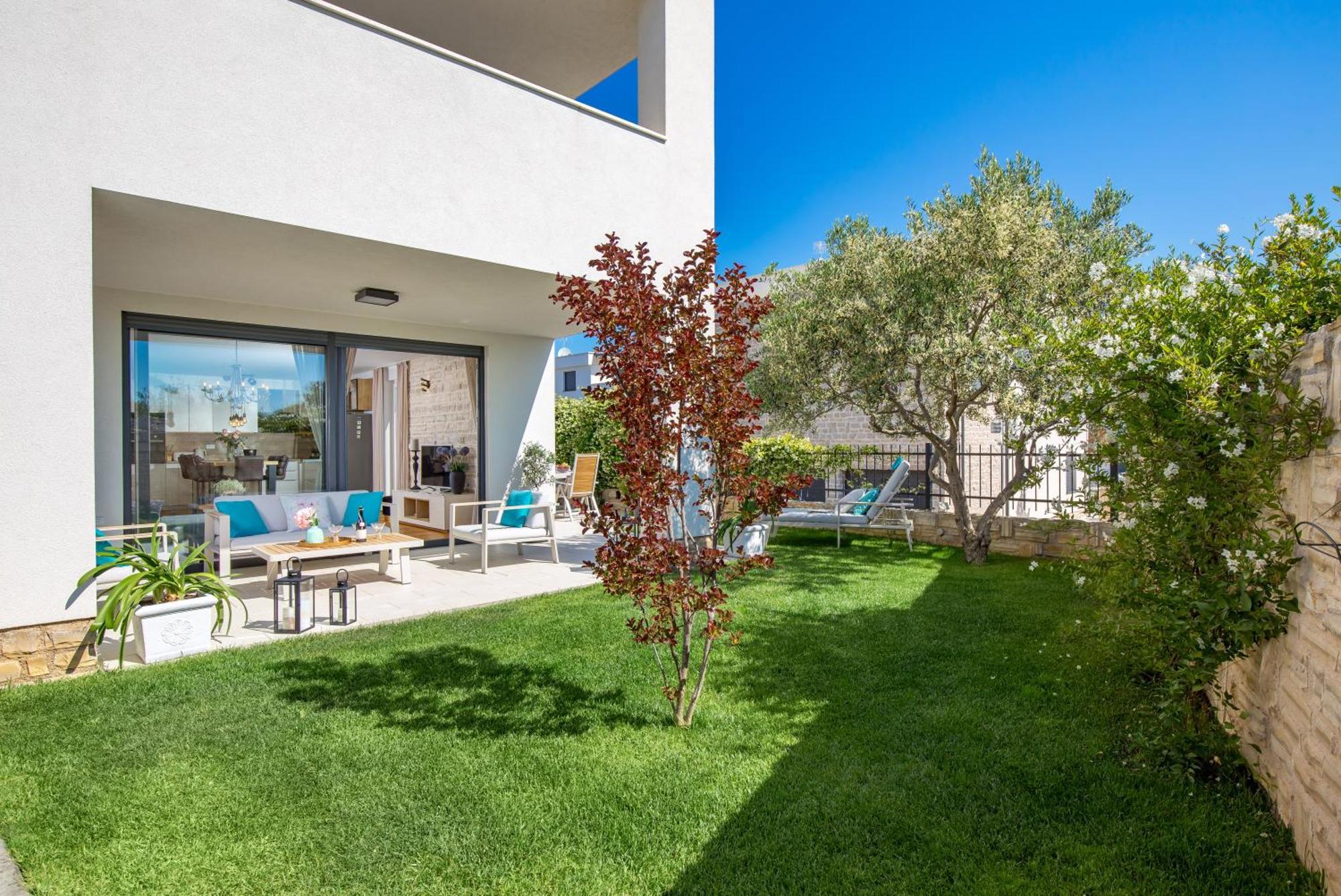 Luxury Apartment Hyperion With Private Pool And Garden Murter Eksteriør billede