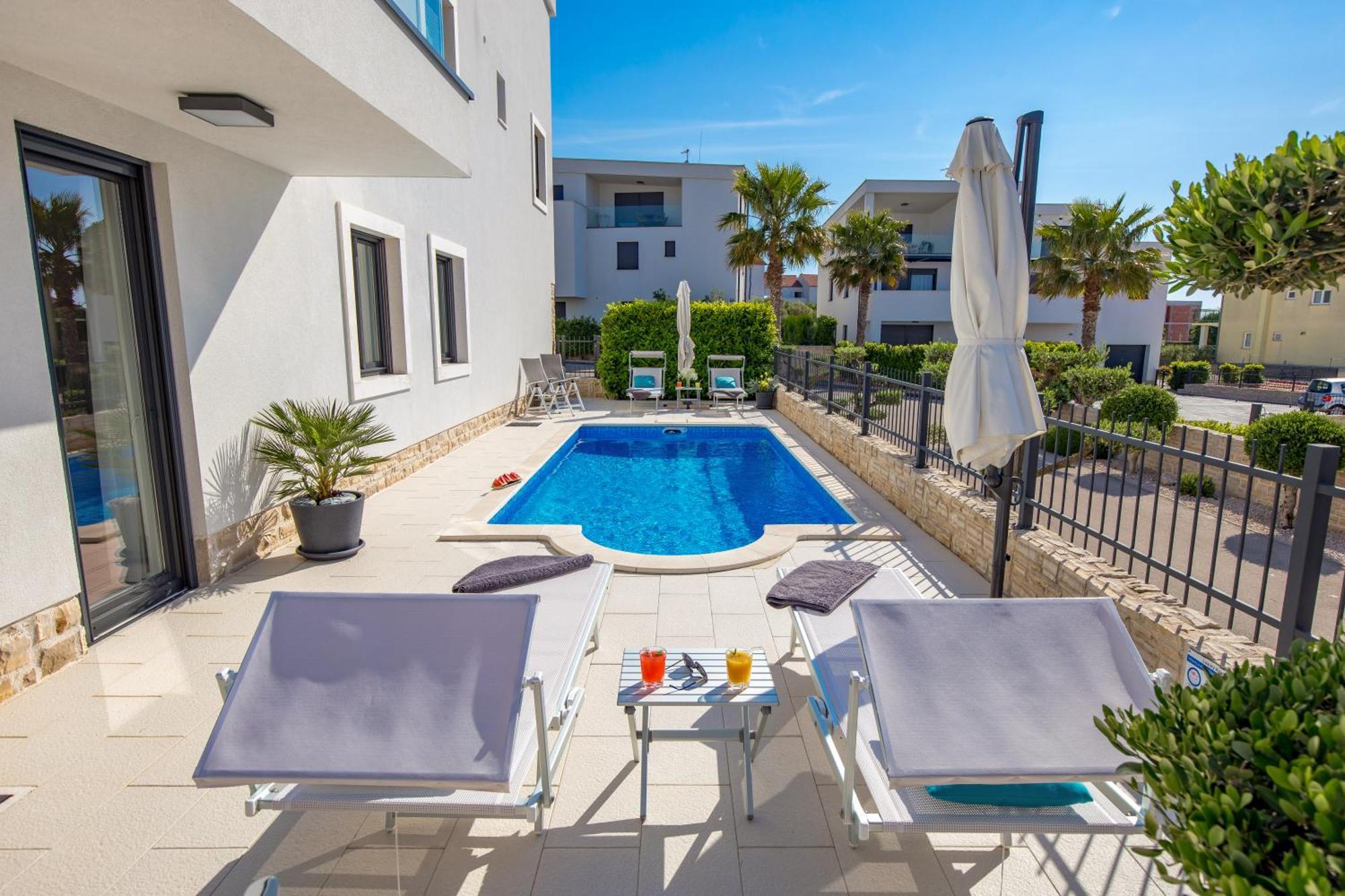 Luxury Apartment Hyperion With Private Pool And Garden Murter Eksteriør billede